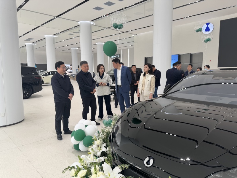 党委书记席海涛一行赴常州比亚迪...